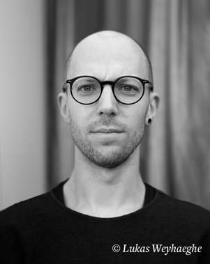 Jeffrey_Huyghe_portrait_credits_Lukas-Weyhaeghe_Resized-jpg-1