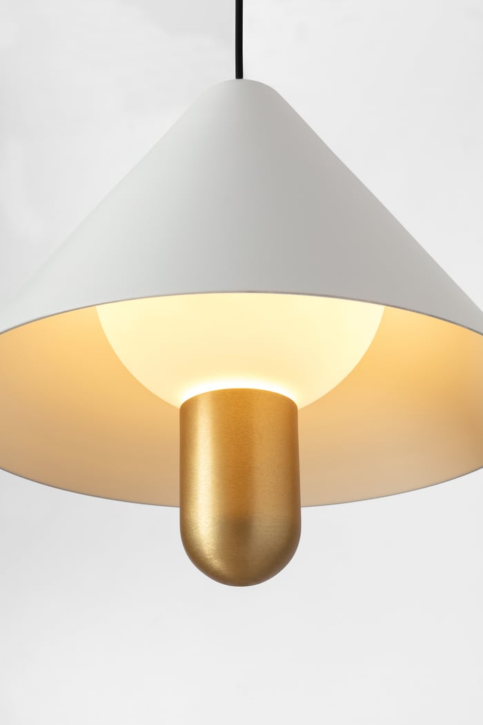 PLACEBO_DOULIE_WHITE_PLACEBO_UP_CHAMPAGNE_BALL-LARGE